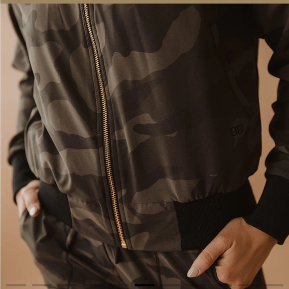 Bomber Jacket - Picture 8 of 10